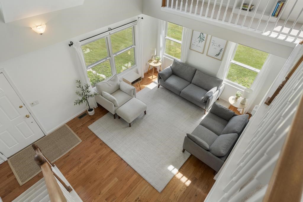 5976 Walloon Meadow Circle