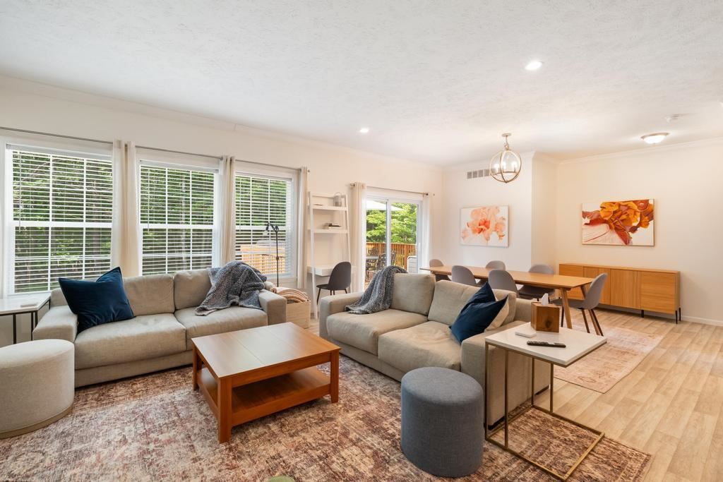1789 Lalonde Road