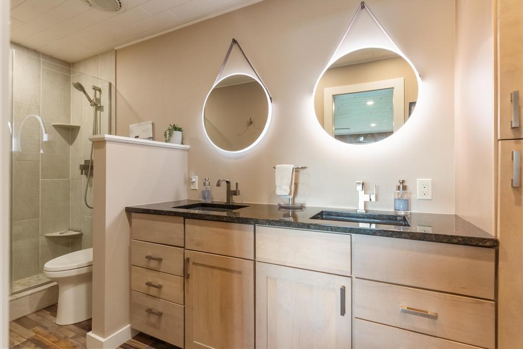 3220 Merritt Street Unit: 6