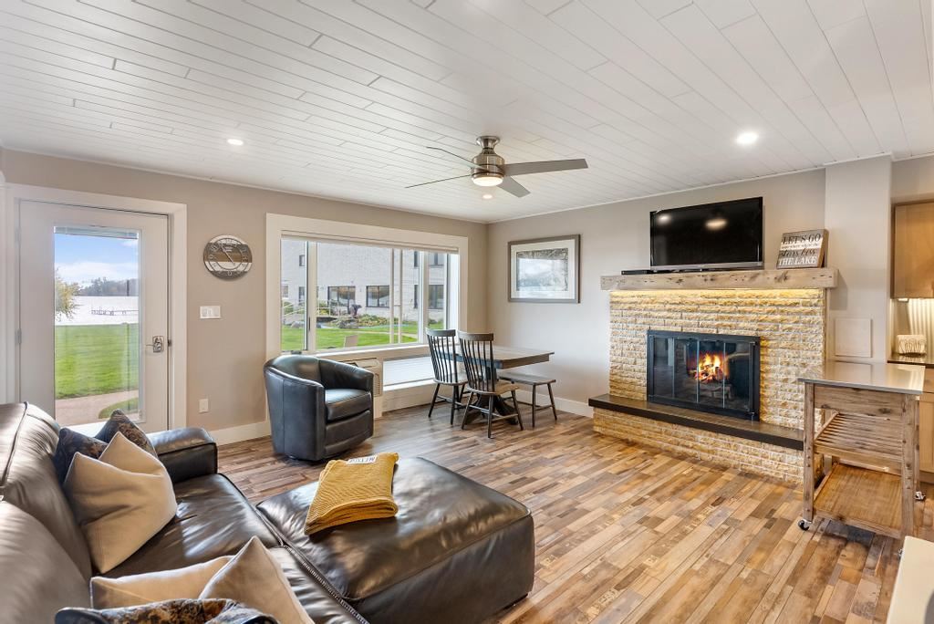 3220 Merritt Street Unit: 6