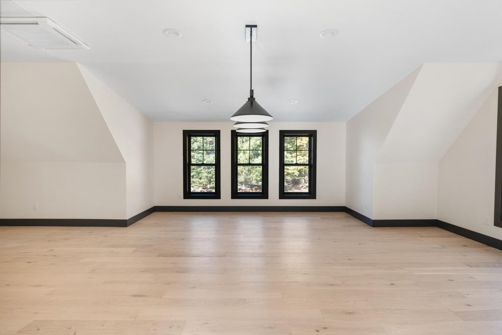 5060 Lower Shore Drive