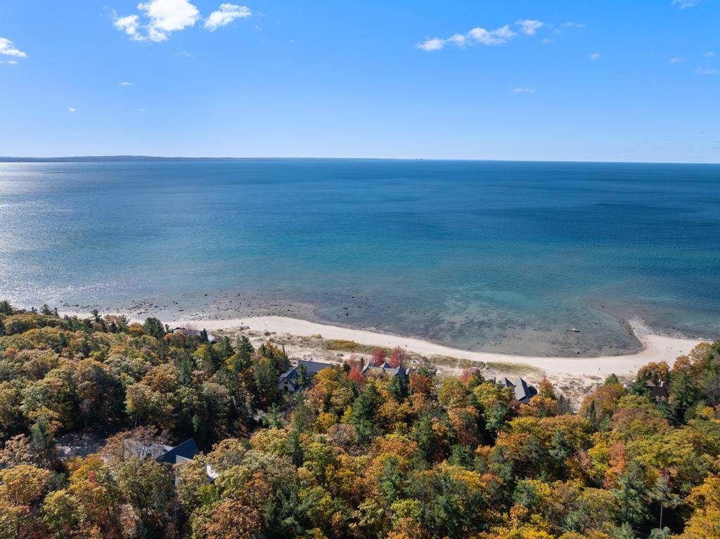 5060 Lower Shore Drive