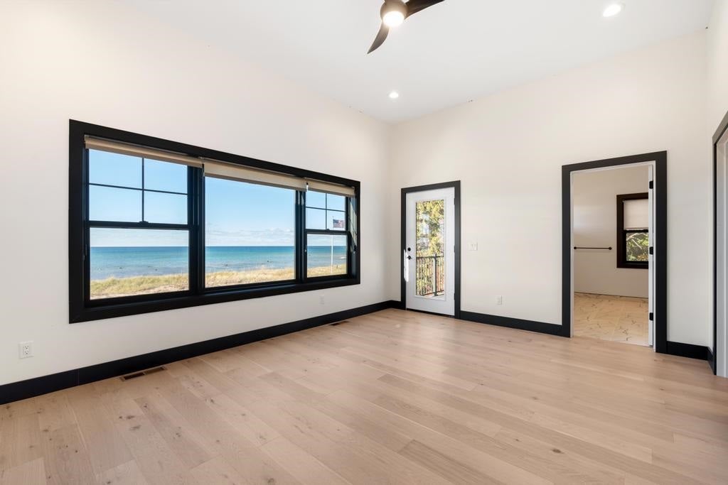 5060 Lower Shore Drive
