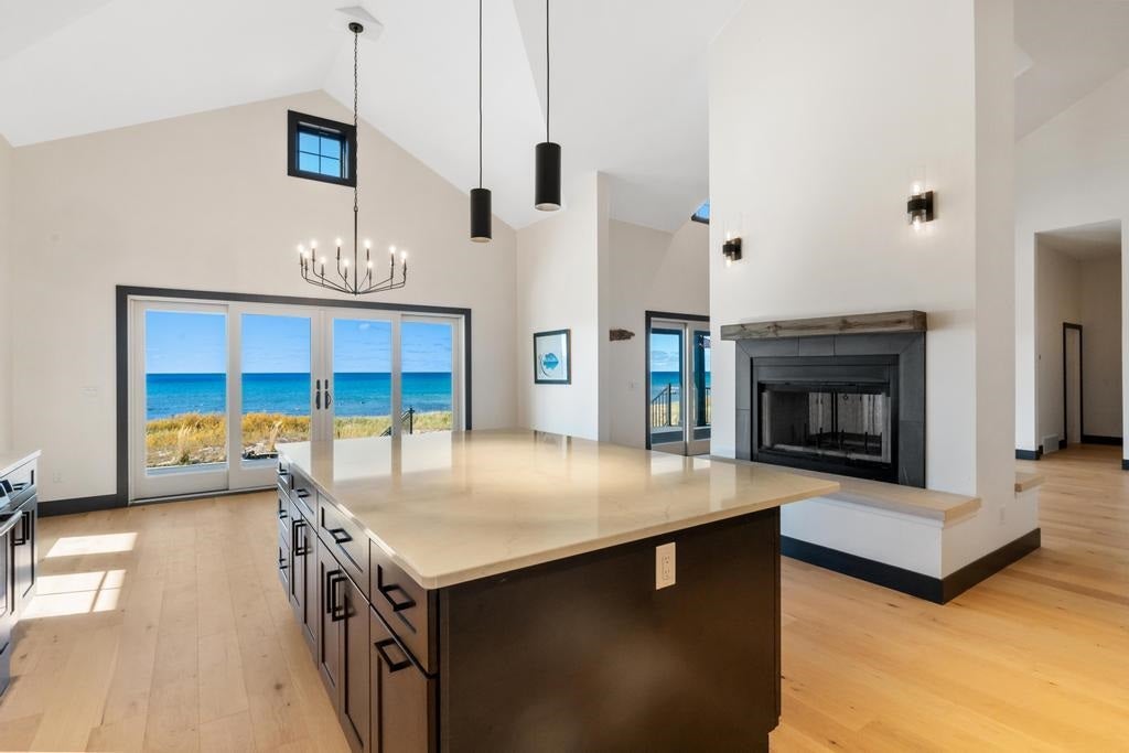 5060 Lower Shore Drive