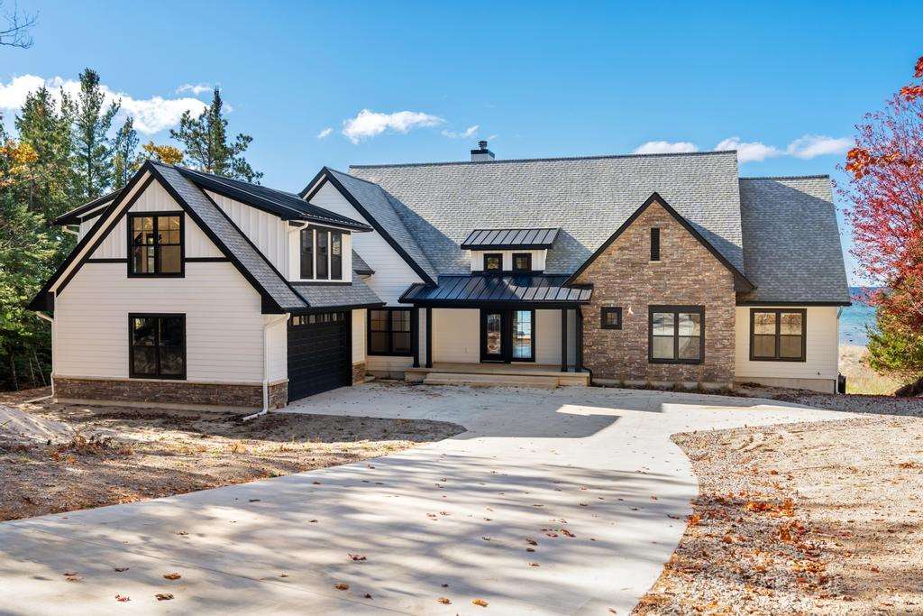 5060 Lower Shore Drive