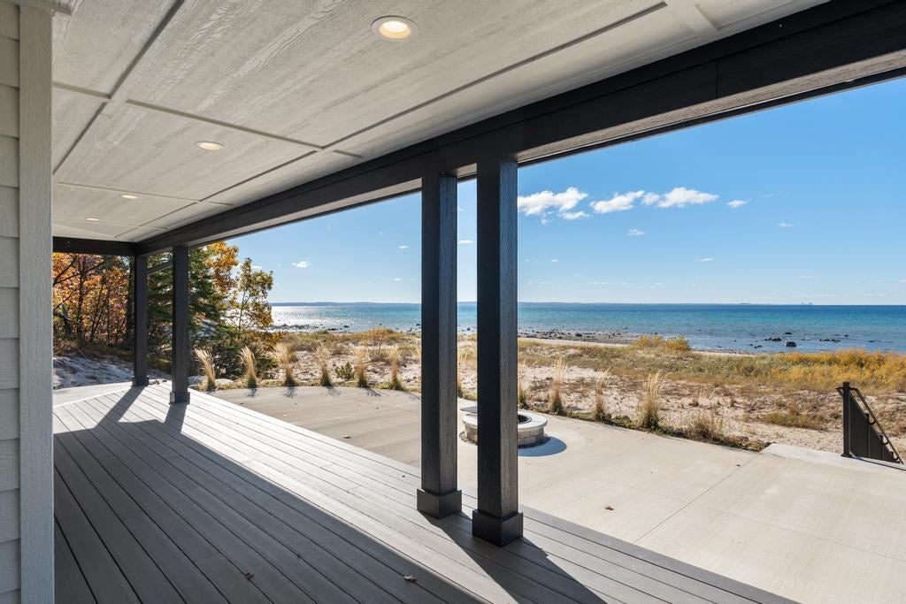5060 Lower Shore Drive