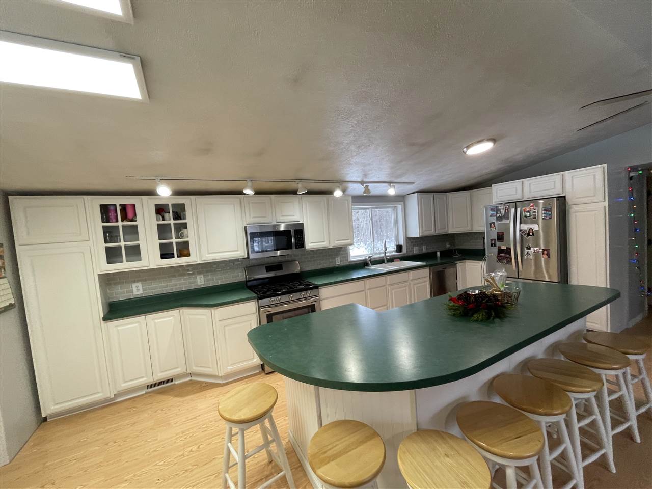 7731 Moore Rd