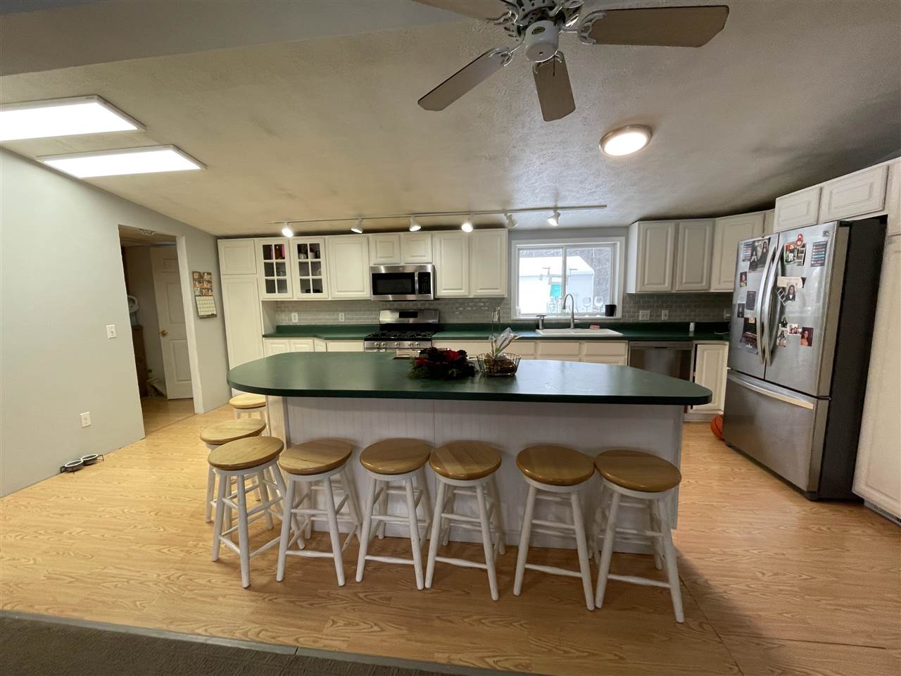 7731 Moore Rd
