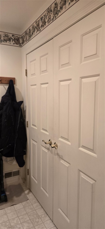 1105 Charlo