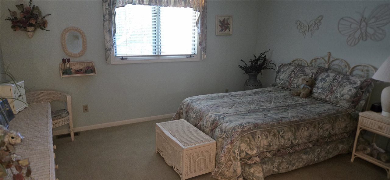 1105 Charlo