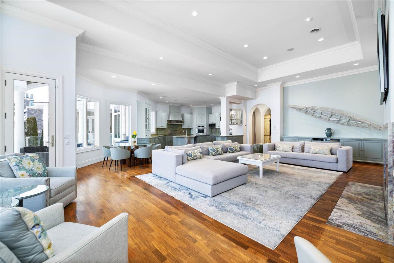 6804 Preserve Drive