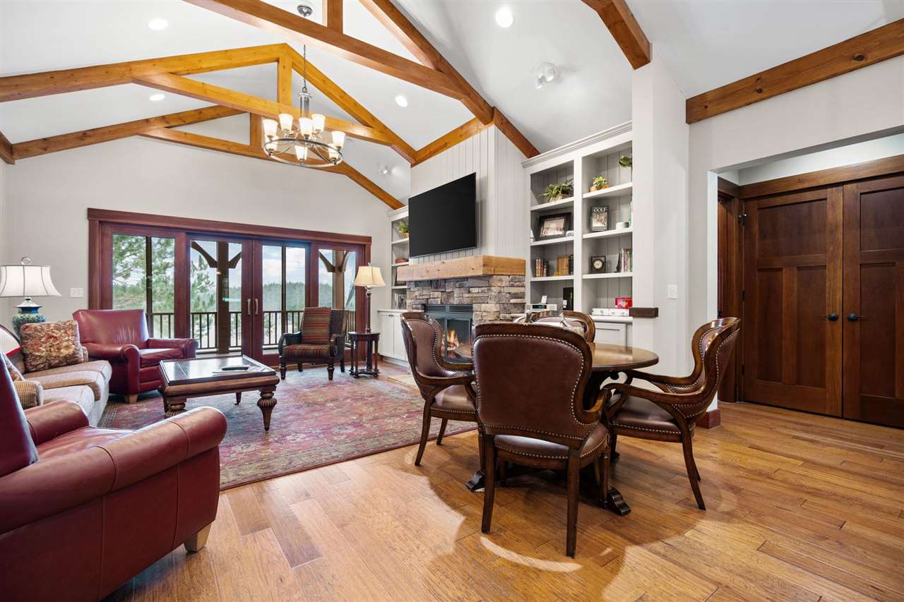 2588 Cottage Lane