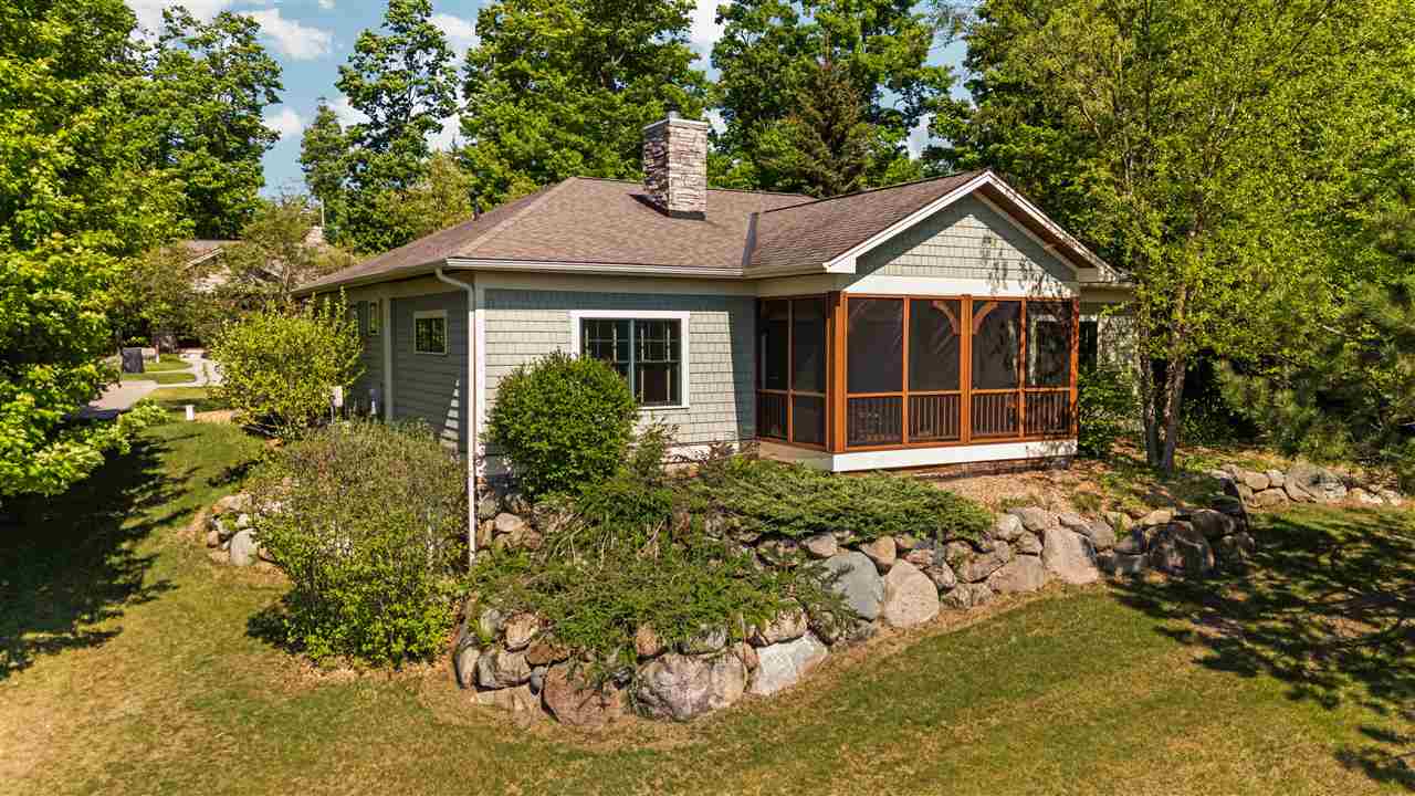 2588 Cottage Lane