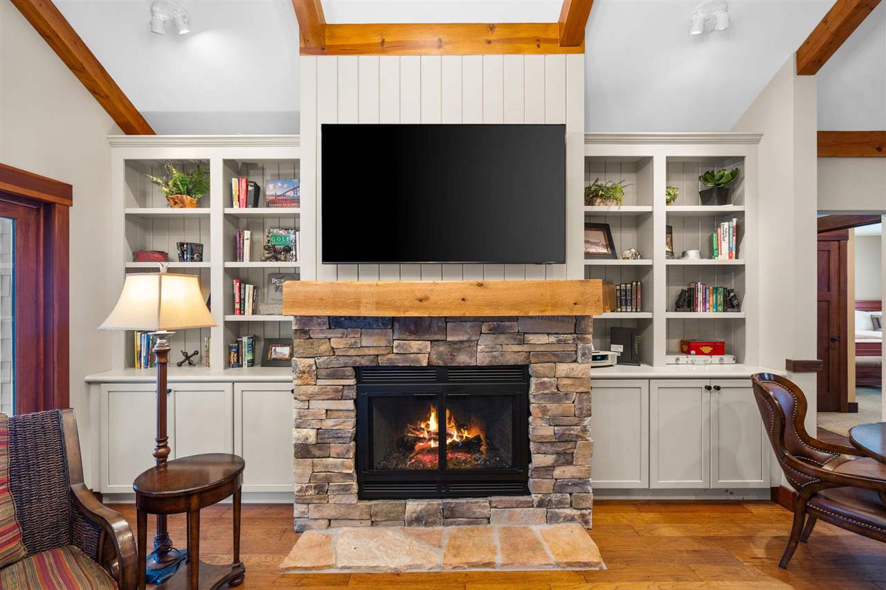 2588 Cottage Lane