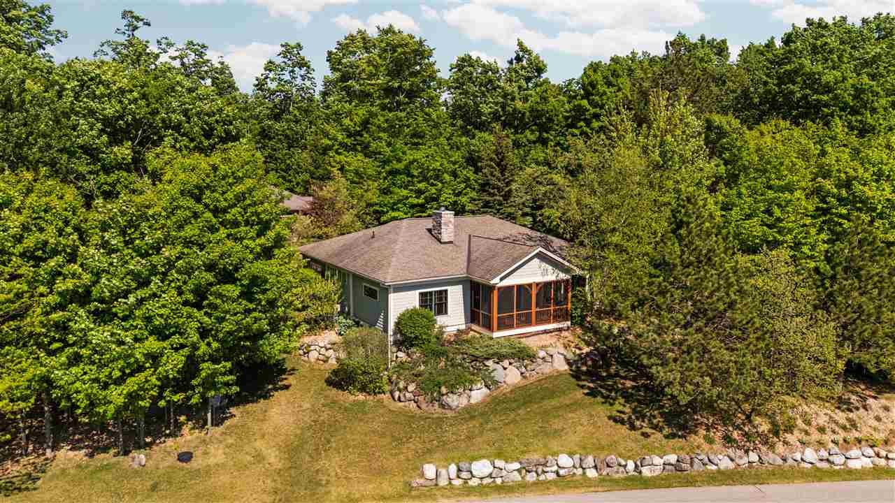 2588 Cottage Lane