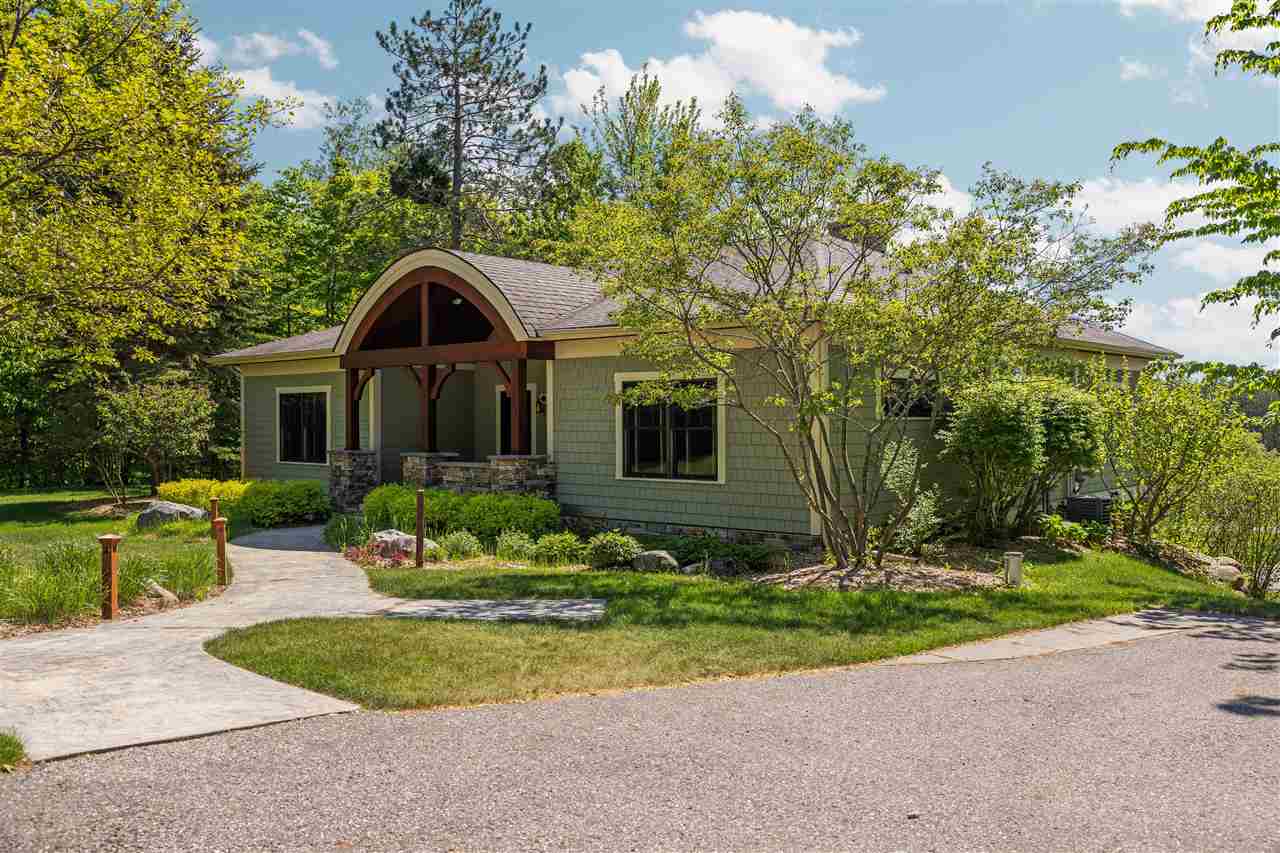 2588 Cottage Lane