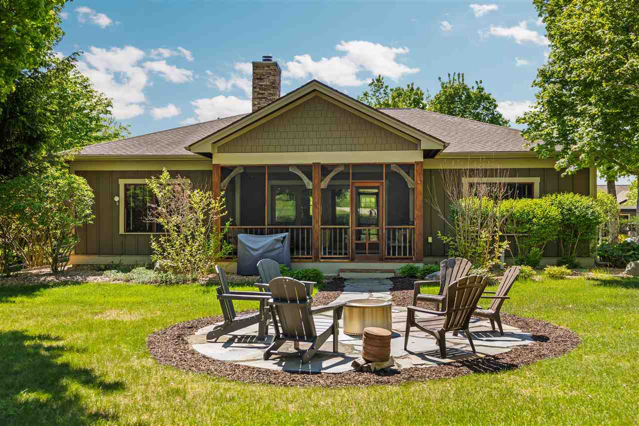 2585 Cottage Lane