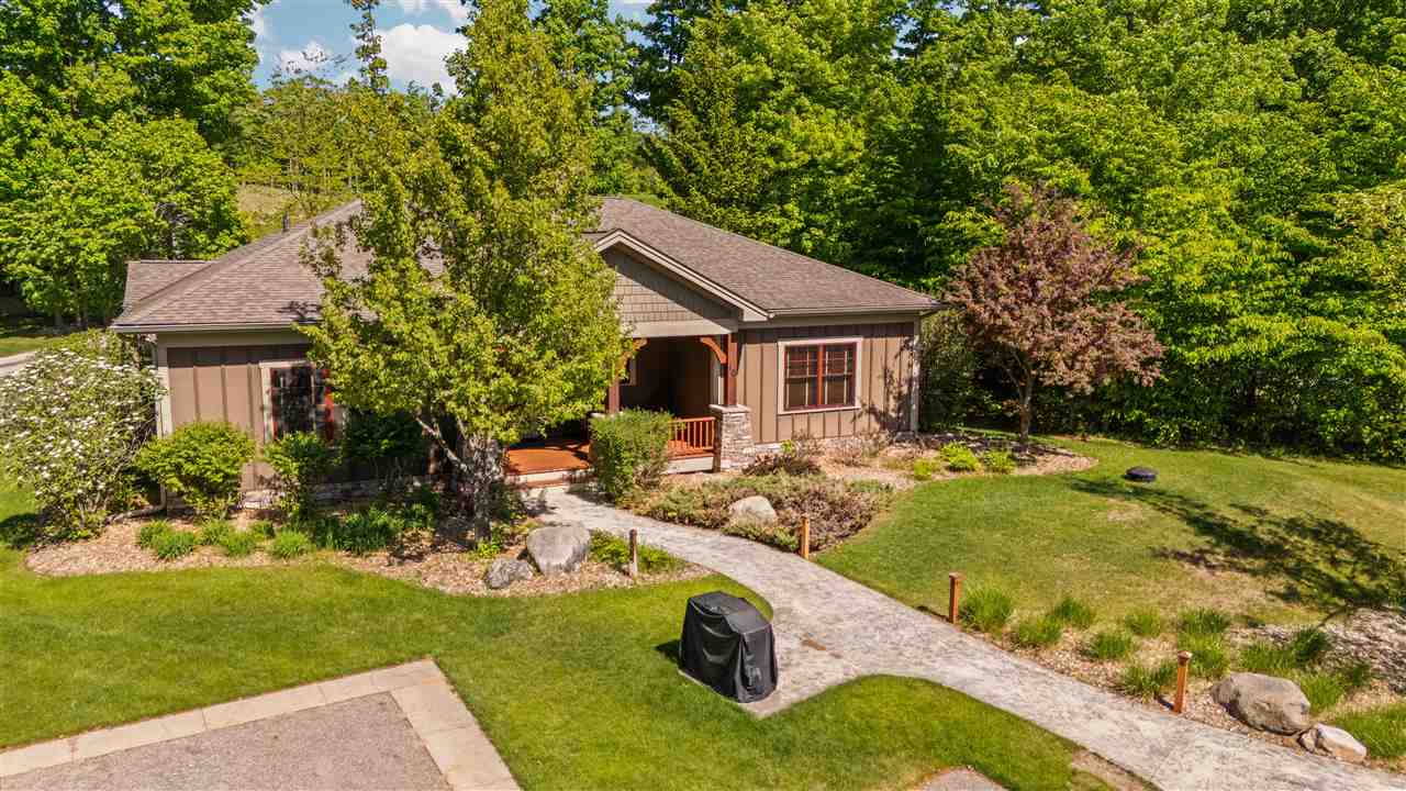 2585 Cottage Lane