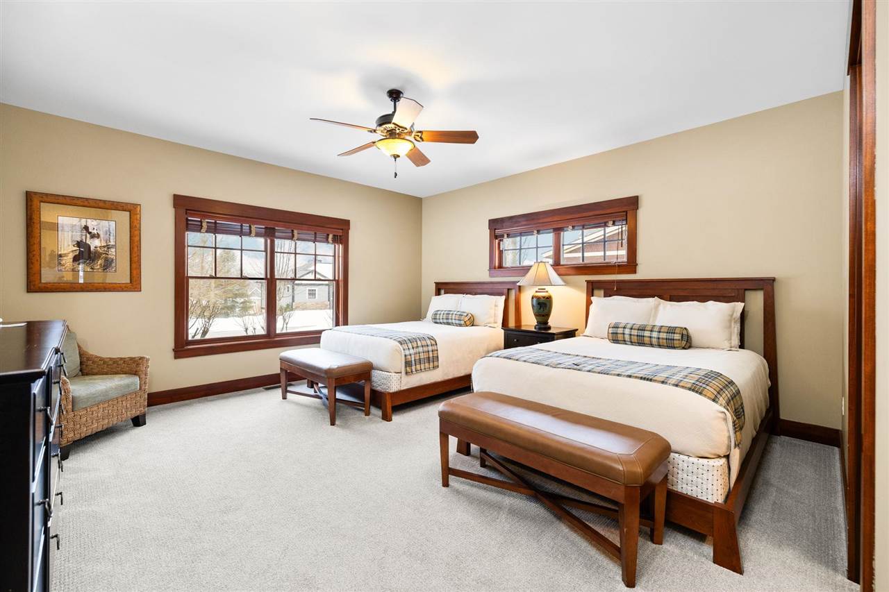2585 Cottage Lane
