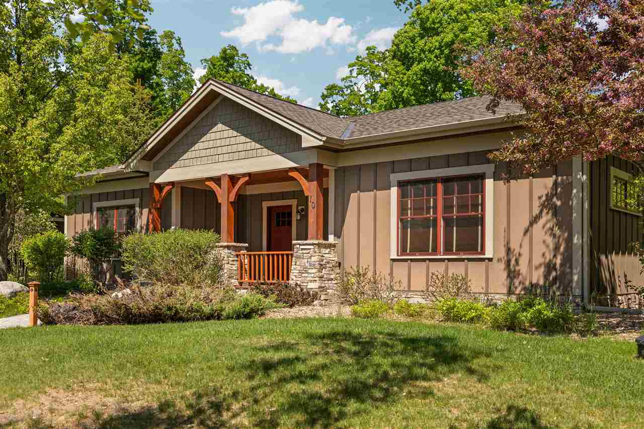 2585 Cottage Lane