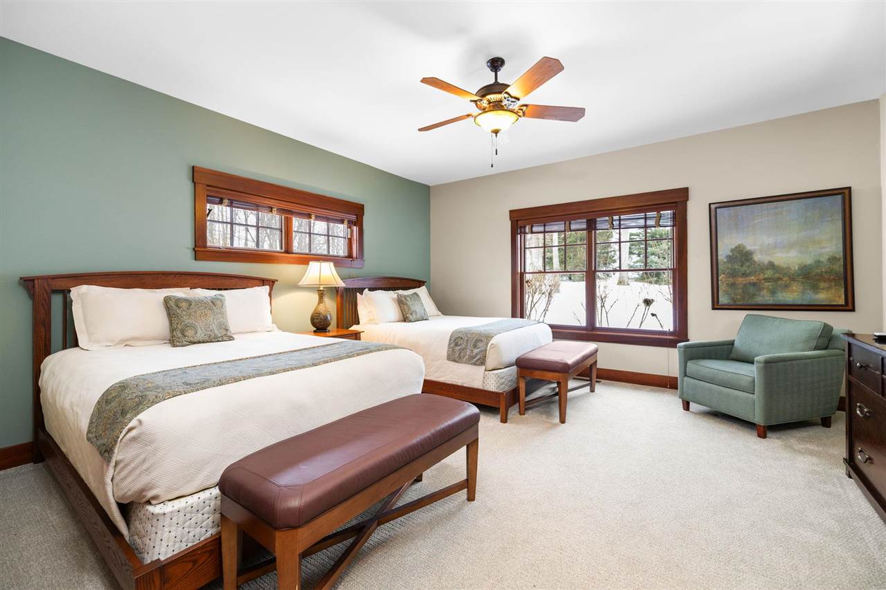 2585 Cottage Lane