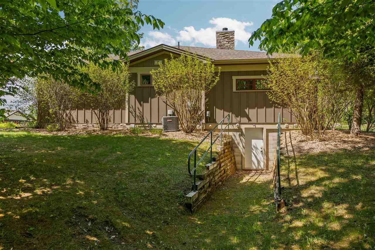 2585 Cottage Lane