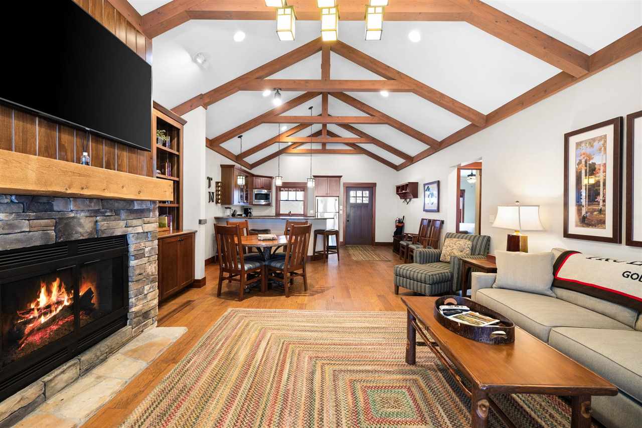 2585 Cottage Lane