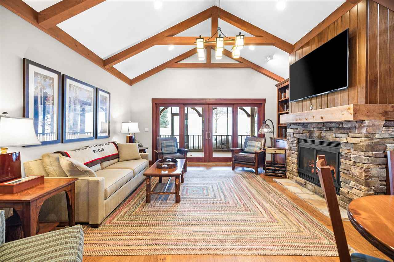 2585 Cottage Lane