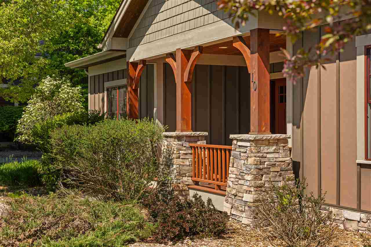 2585 Cottage Lane