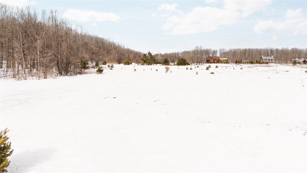 2522 Red Hawk Court