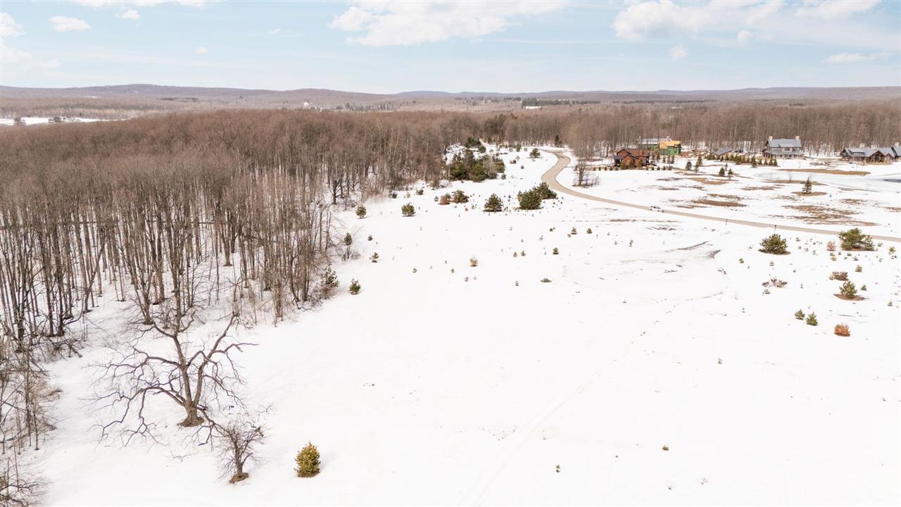 2522 Red Hawk Court