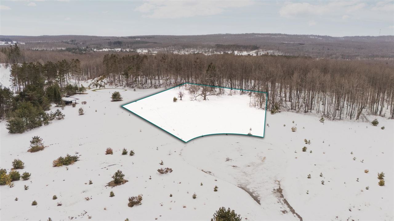 2522 Red Hawk Court