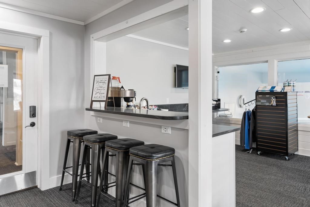 101 Michigan Avenue Unit: 103