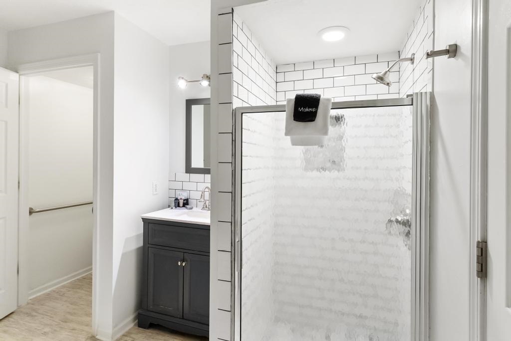 101 Michigan Avenue Unit: 103