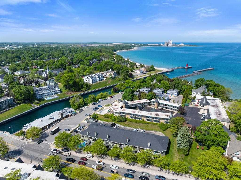 101 Michigan Avenue Unit: 103