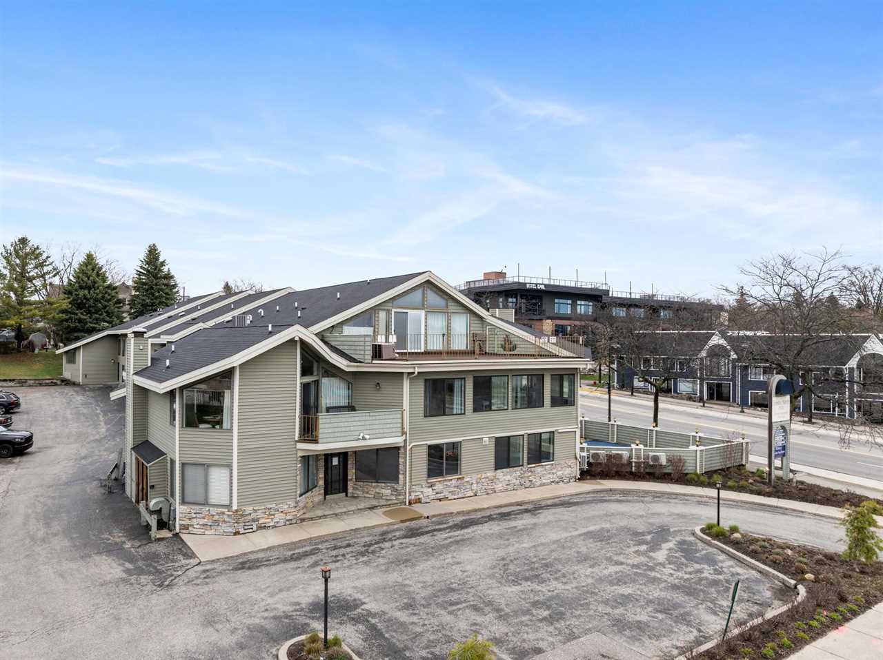 101 Michigan Avenue Unit: 103