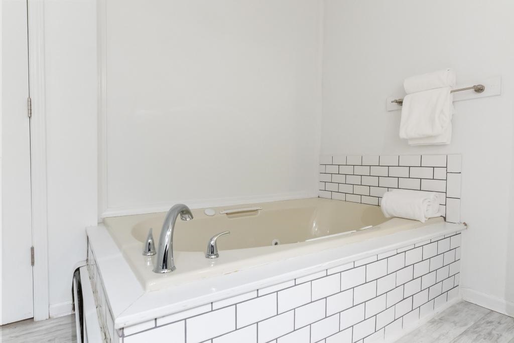 101 Michigan Avenue Unit: 103
