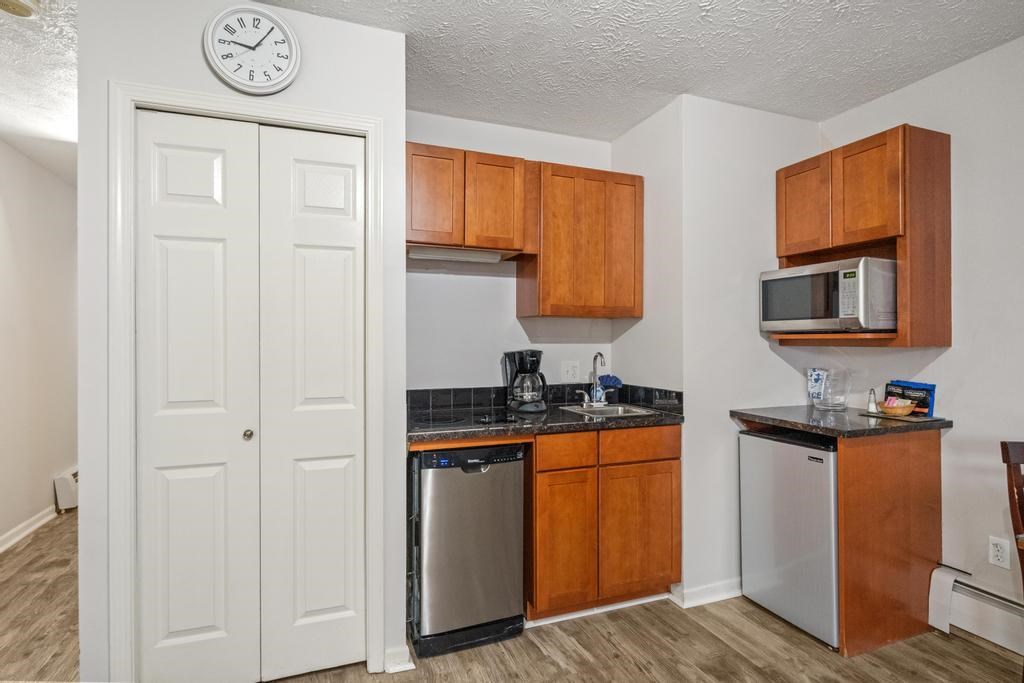 101 Michigan Avenue Unit: 105
