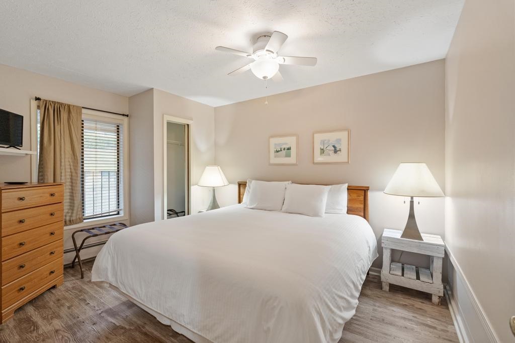 101 Michigan Avenue Unit: 105