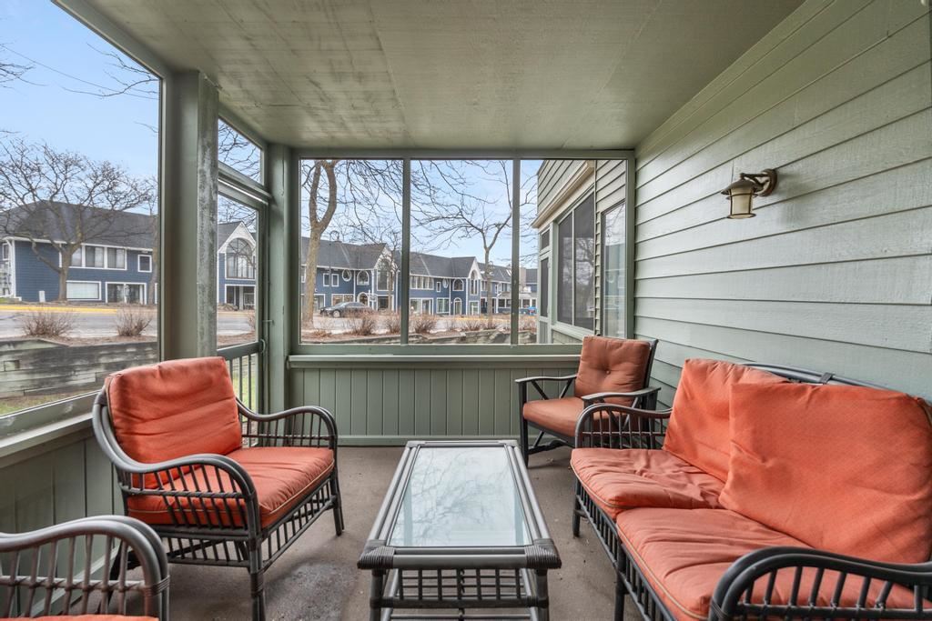 101 Michigan Avenue Unit: 105