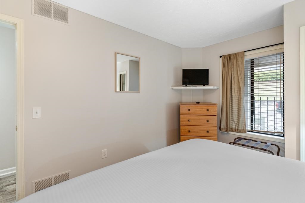 101 Michigan Avenue Unit: 105