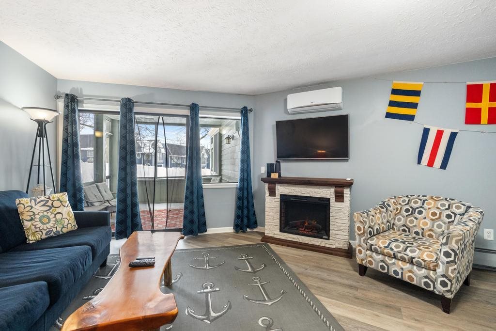 101 Michigan Avenue Unit: 109