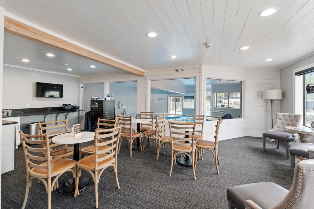 101 Michigan Avenue Unit: 109