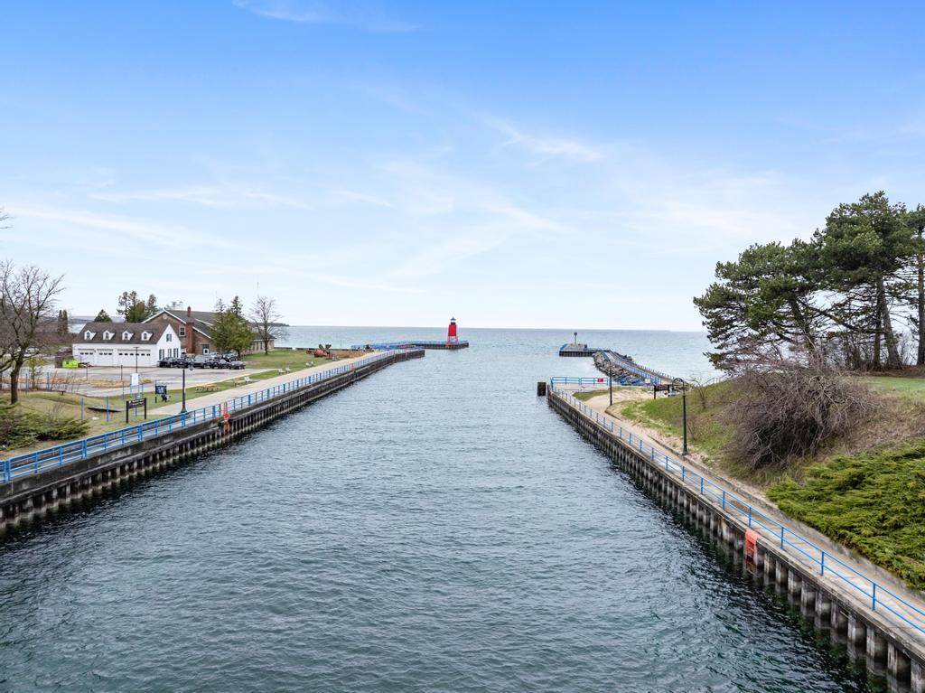 101 Michigan Avenue Unit: 109