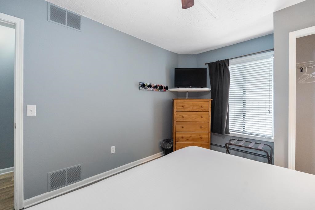 101 Michigan Avenue Unit: 109