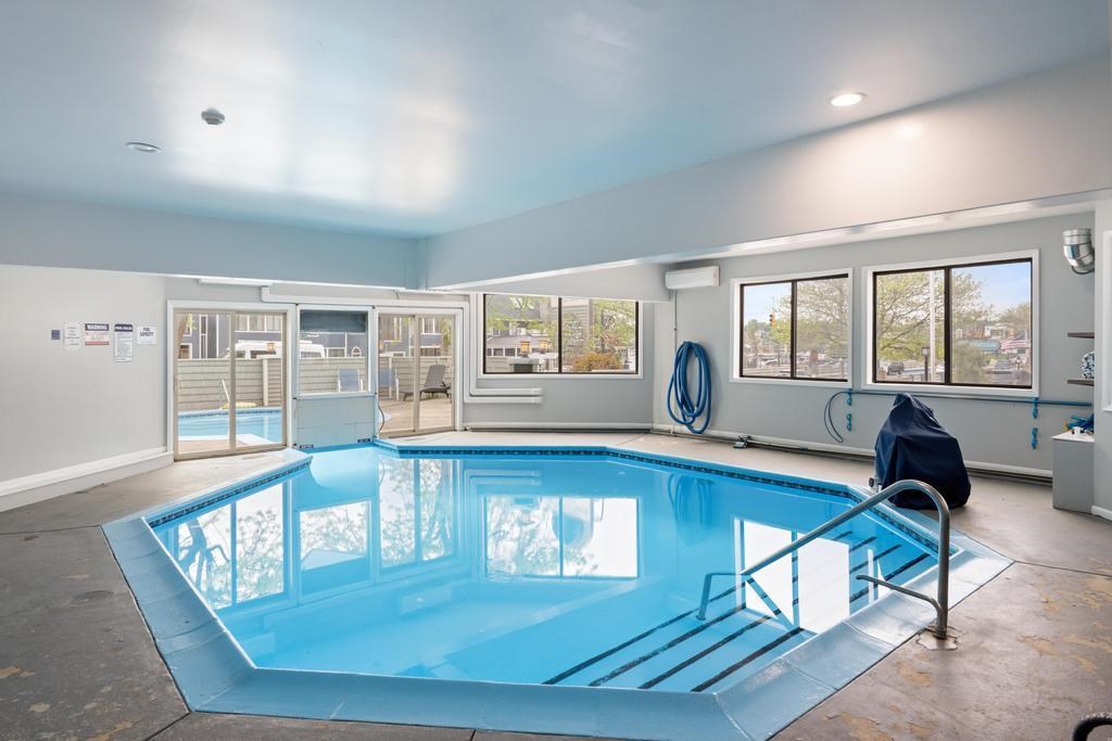 101 Michigan Avenue Unit: 109