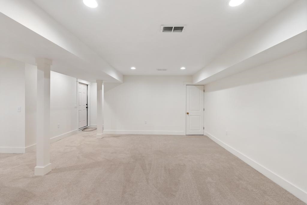 7645 Mulberry Lane