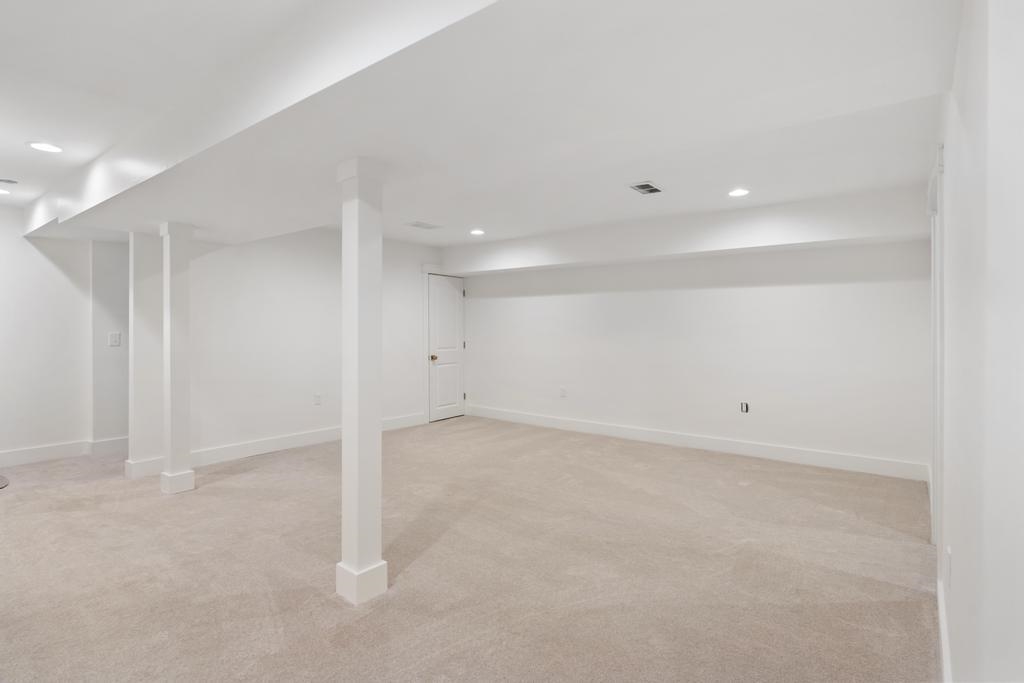 7645 Mulberry Lane