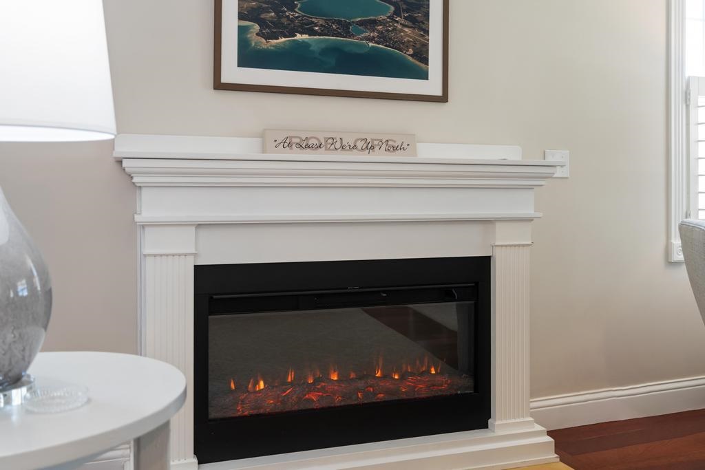 239 W Cedar Street