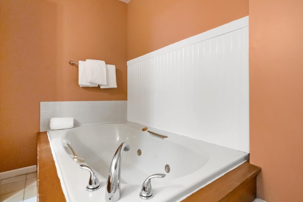 101 Michigan Avenue Unit: 110